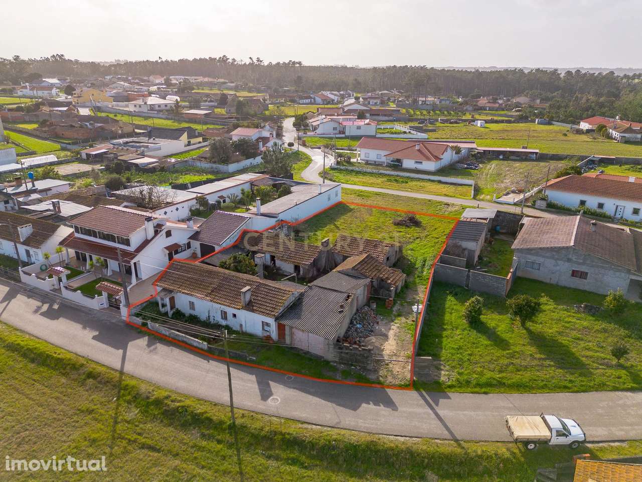 Moradia para reconstrução - Monte Redondo - Grande imagem: 3/21