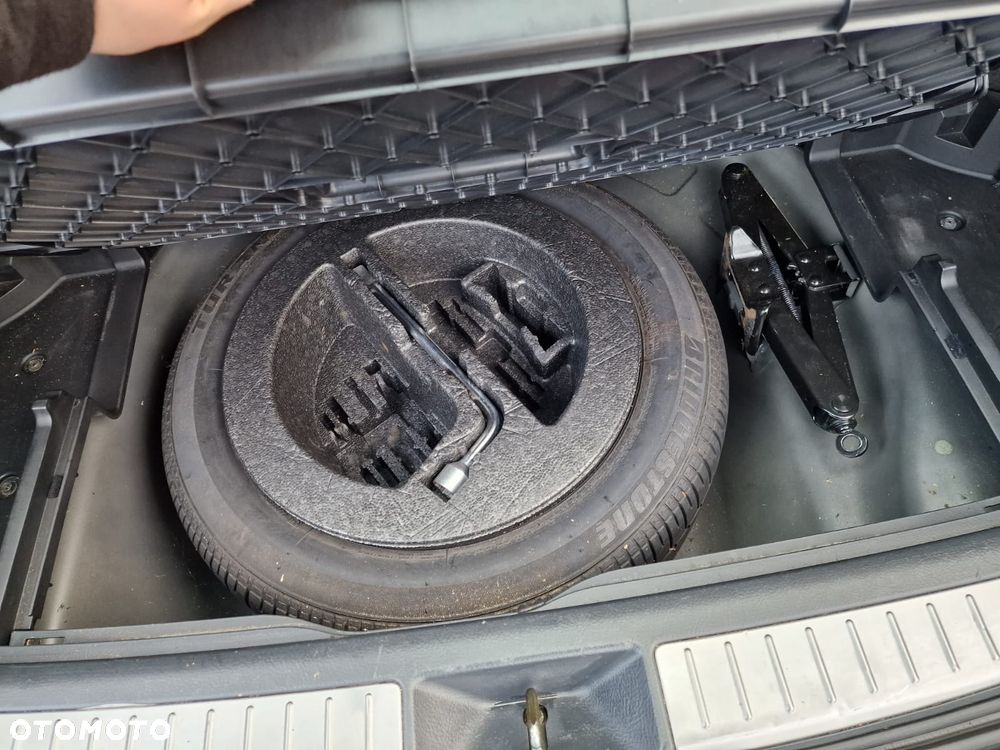 Toyota Avensis 2.0 VVT-i Executive - 22