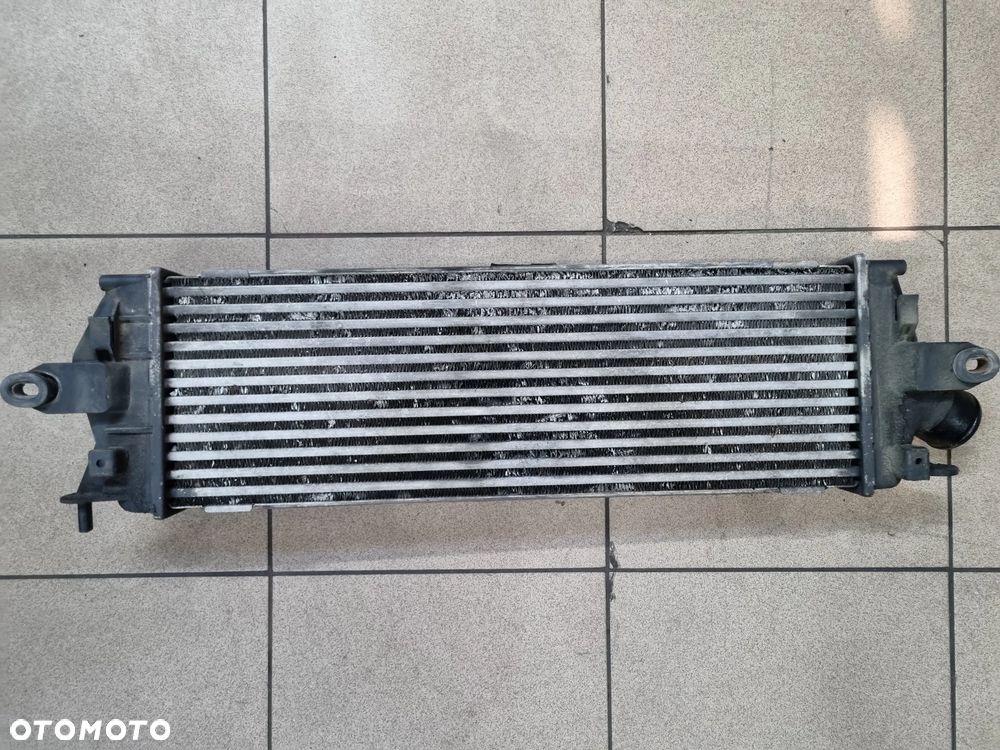 INTERCOOLER CHŁODNICA POWIETRZA TRAFIC VIVARO PRIMASTAR 2.5 DCI 06-14r. - 2
