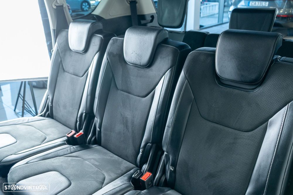 Ford S-Max 2.0 TDCi Titanium - 32