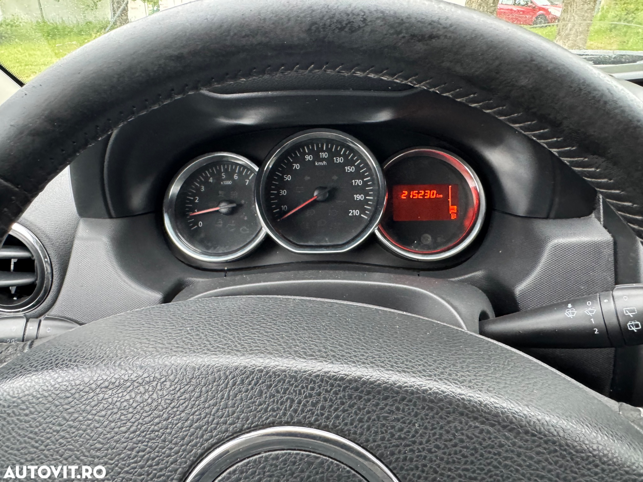 Dacia Duster 1.5 dCi 4x2 Laureate - 13