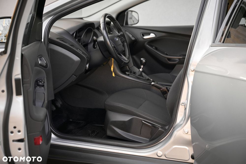 Ford Focus 1.5 TDCi Titanium ECOnetic ASS - 27