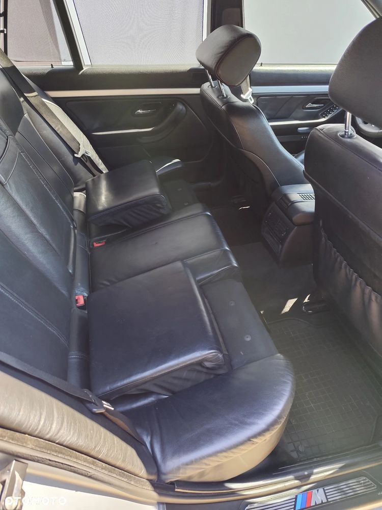 BMW Seria 5 530d Touring - 14