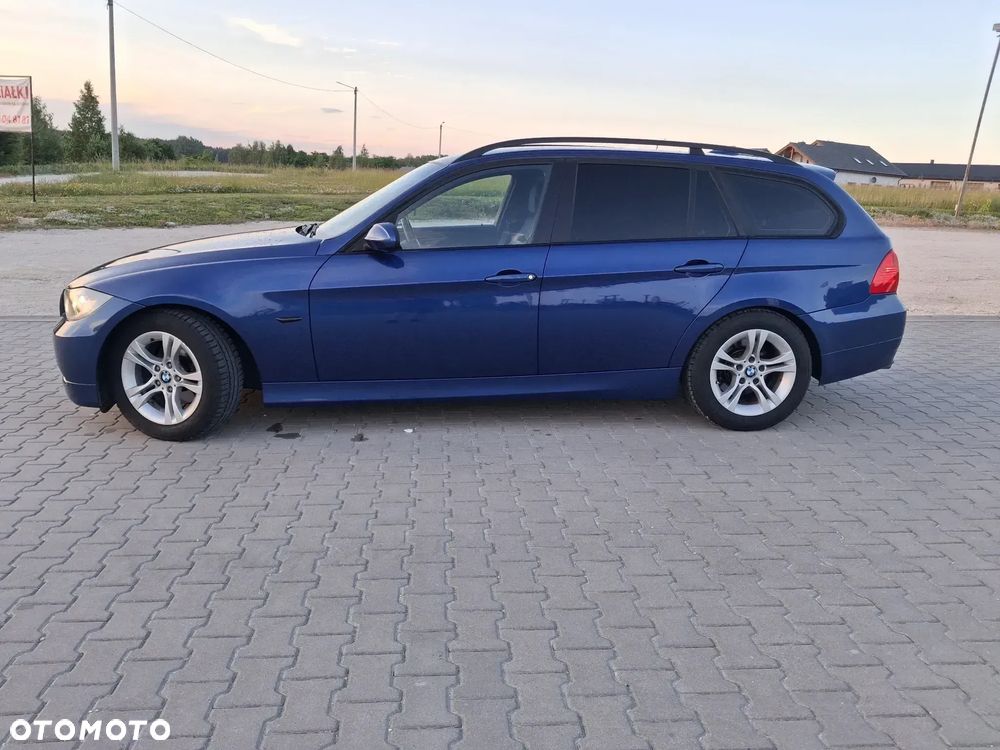 BMW Seria 3 320i - 1