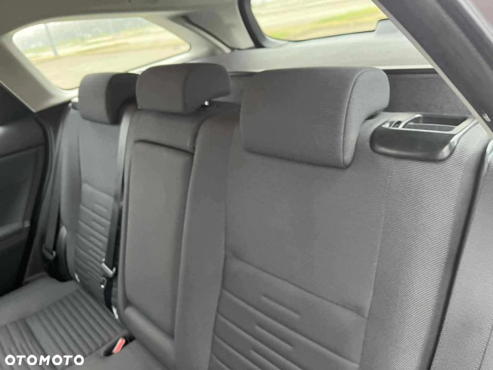 Toyota Auris 1.4 D-4D Premium Comfort - 12