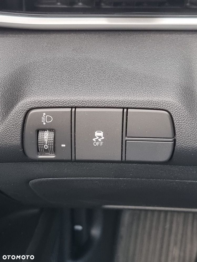 Hyundai Elantra 1.6 Modern - 32