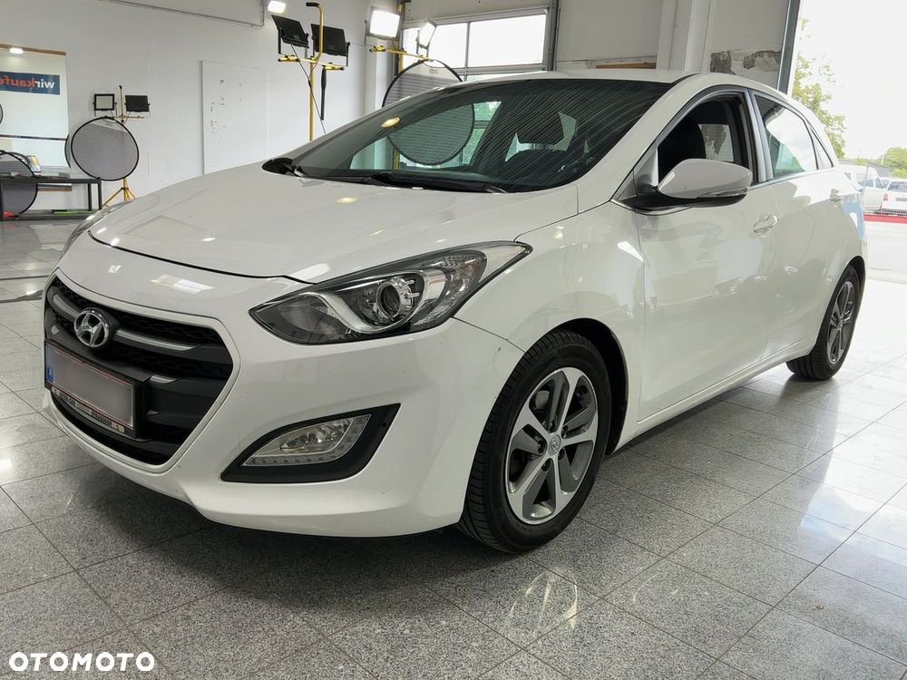 Hyundai i30 blue 1.4 Style - 1