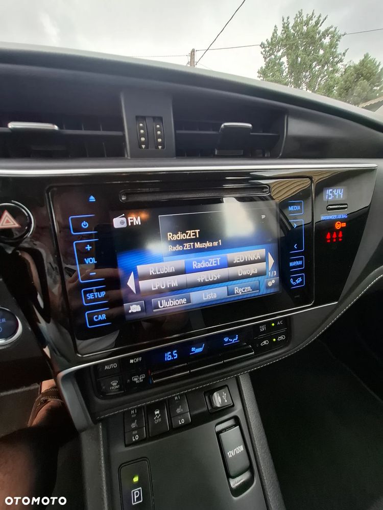 Toyota Auris Hybrid 135 Premium - 16
