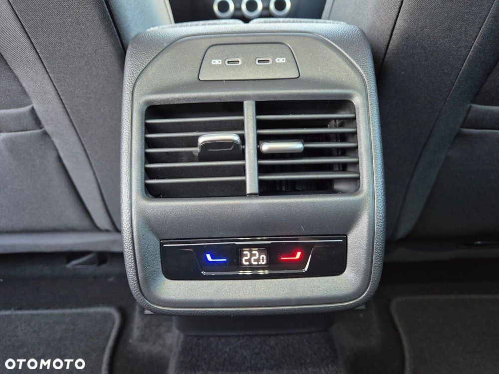 Skoda Superb 2.0 TDI SCR Selection DSG - 32