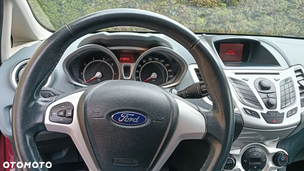 Ford Fiesta 1.4 Champions Edition - 15