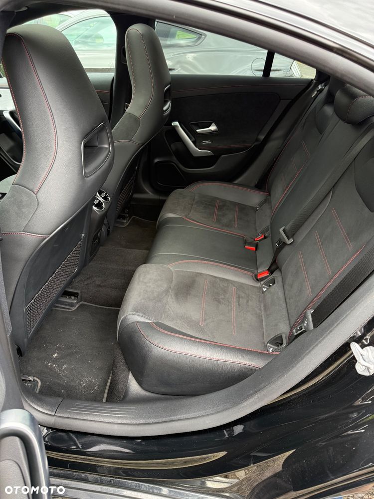 Mercedes-Benz CLA 220 4-Matic AMG Line 7G-DCT - 8