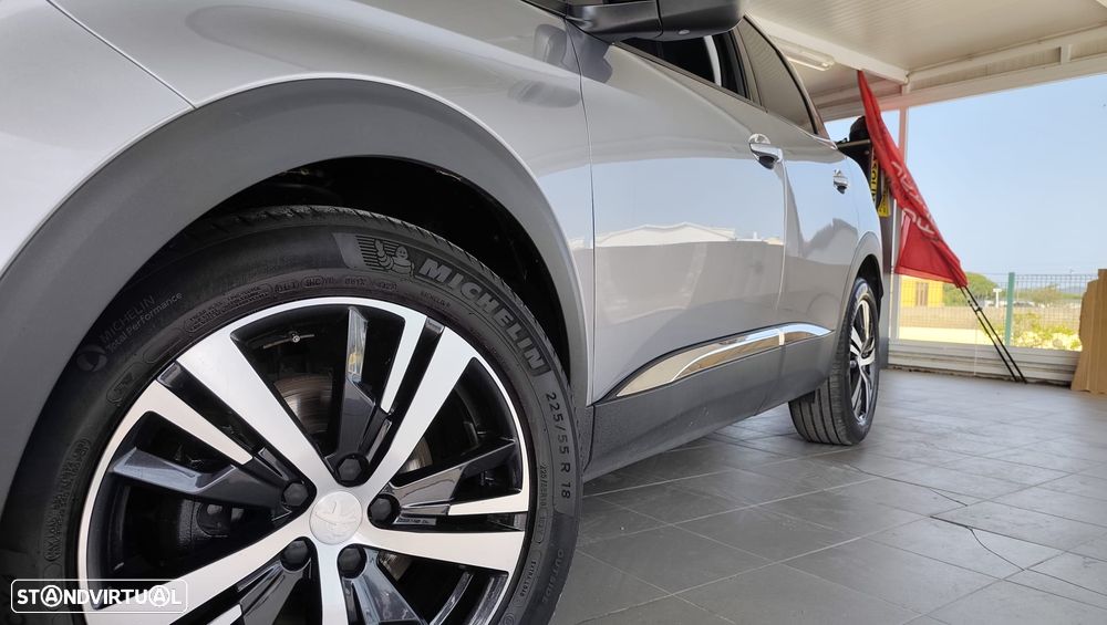 Peugeot 3008 1.5 BlueHDi Allure EAT8 - 8