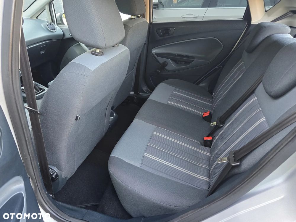 Ford Fiesta 1.25 Trend EU5 - 23