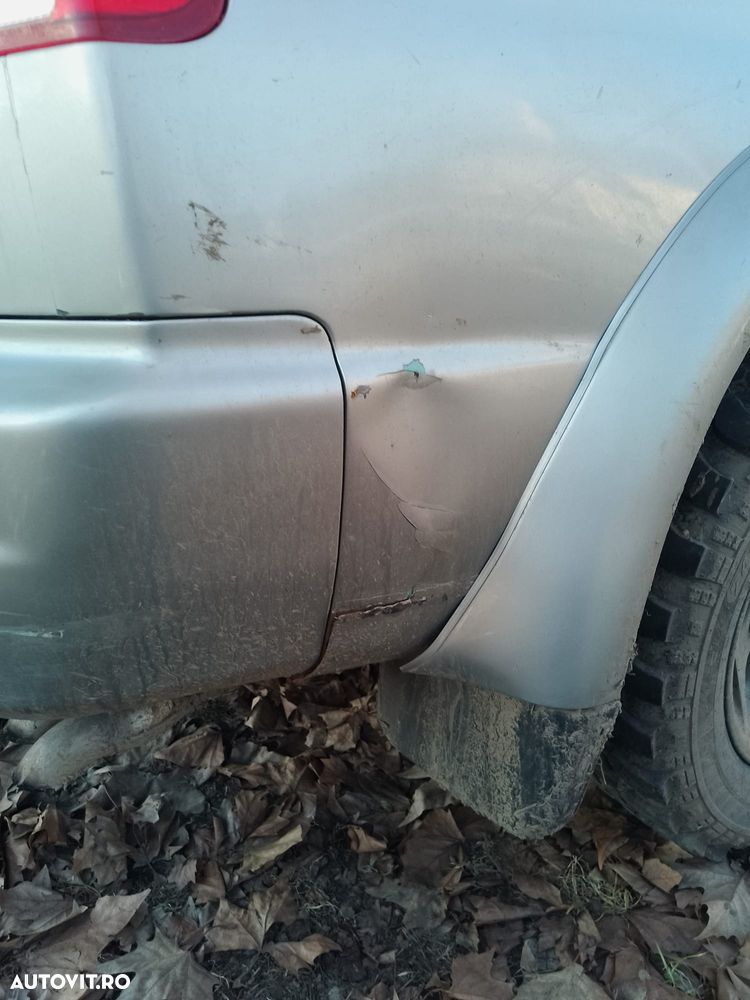 Mitsubishi Pajero - 10