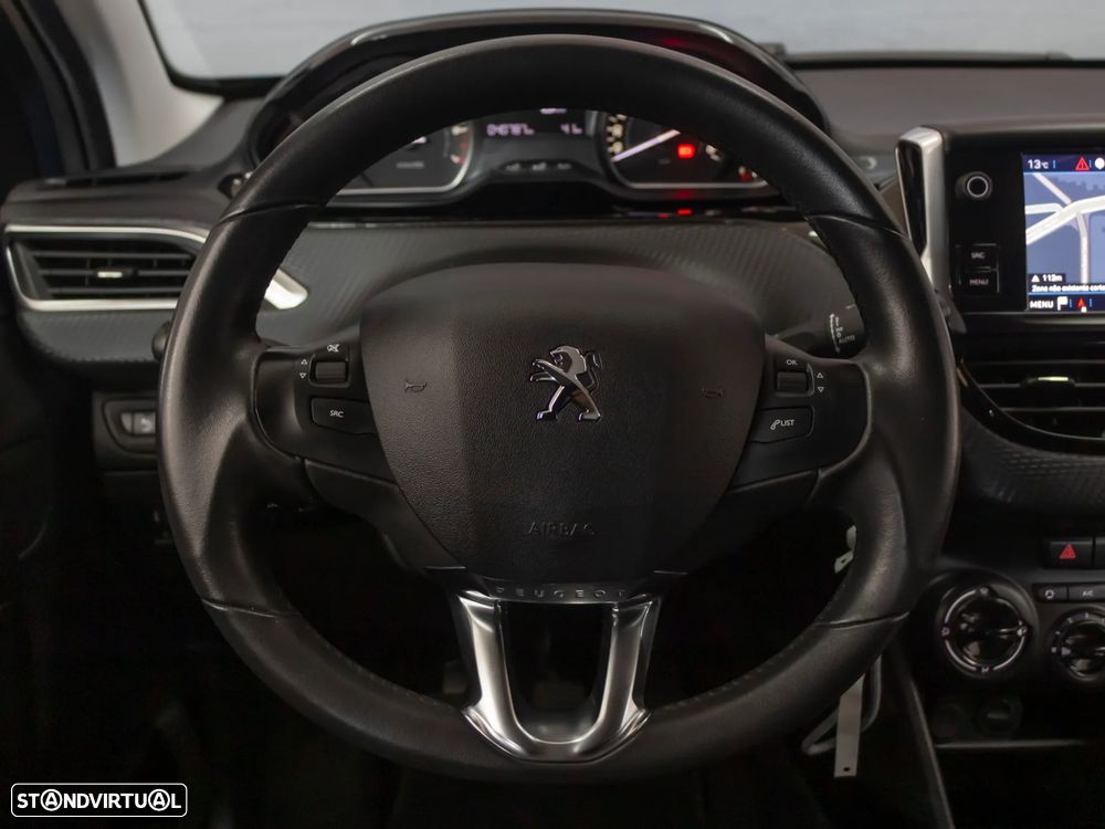 Peugeot 2008 1.2 PureTech Signature - 22