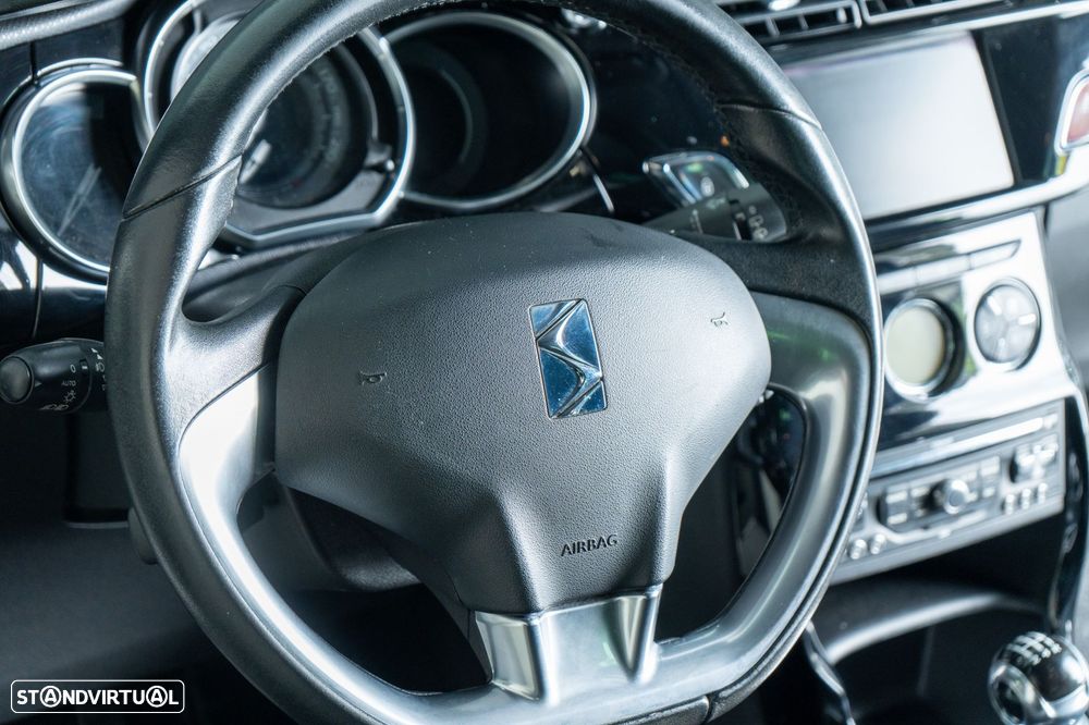 Citroën DS3 1.6 e-HDi So Chic - 12