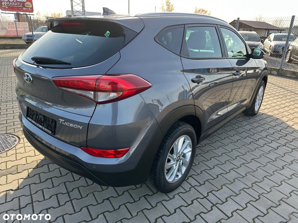 Hyundai Tucson blue 1.7 CRDi 2WD Intro Edition - 5