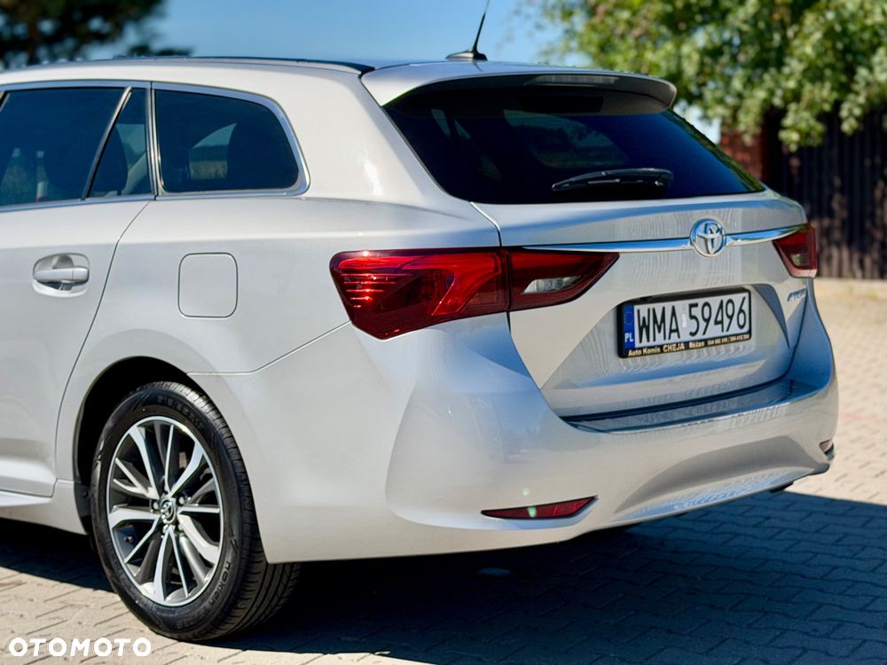Toyota Avensis 2.0 D-4D Prestige - 34