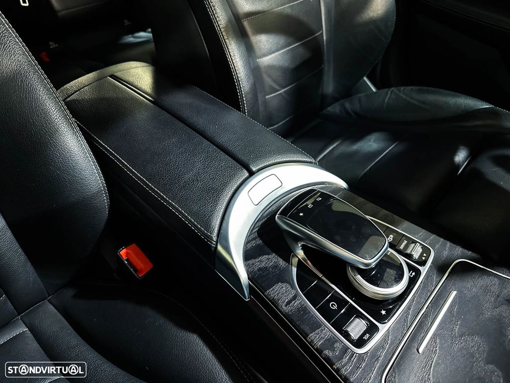 Mercedes-Benz C 350 e T 7G-TRONIC AMG Line - 34