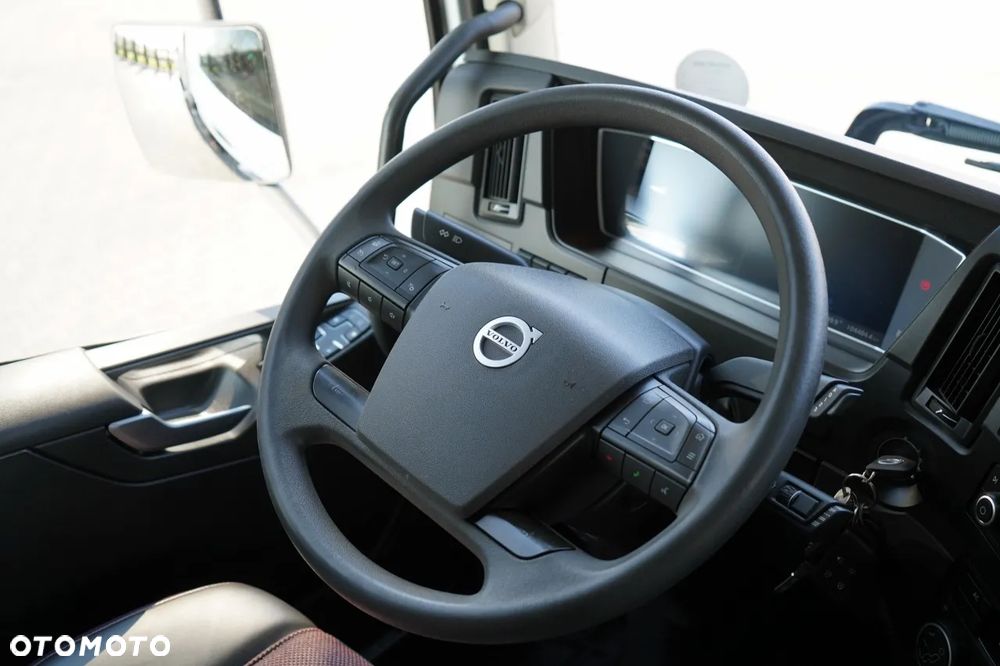 Volvo FMX 460 / 8x4 / WYWROTKA 2 STRONNA / HYDROBURTA / BORDMATIC / HARDOX / NOWE OPONY / 2021 ROK / NOWY MODEL - 32