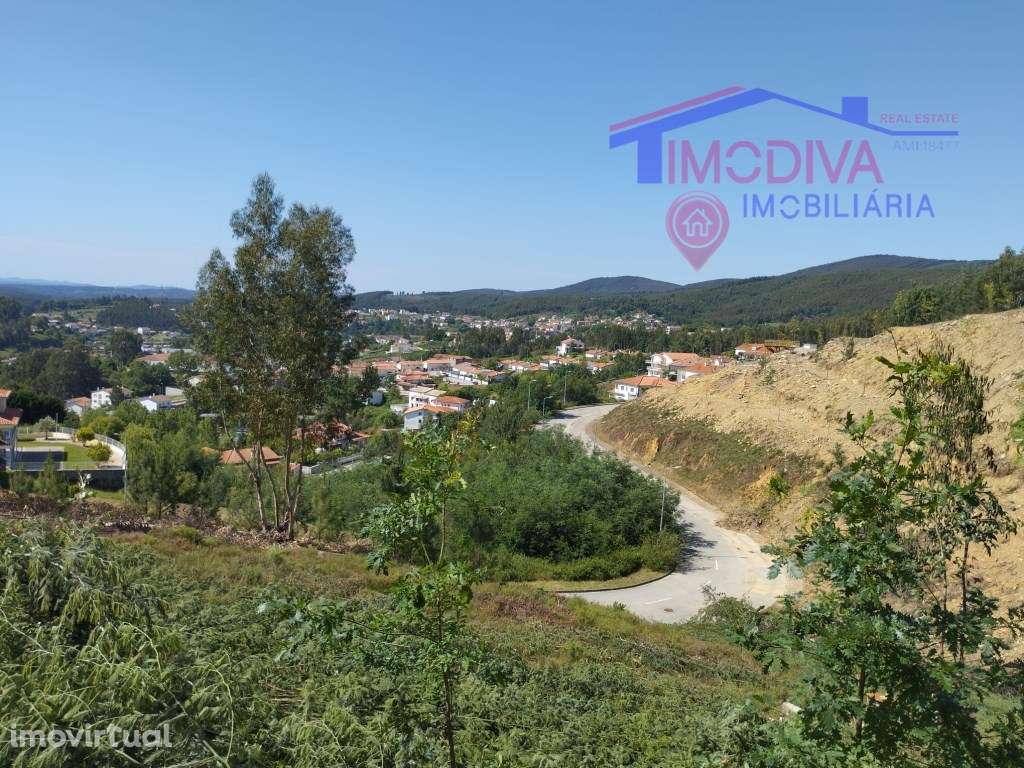 Terreno urbano com 1590m2 no centro de Castanheira de Pêra - Grande imagem: 4/16