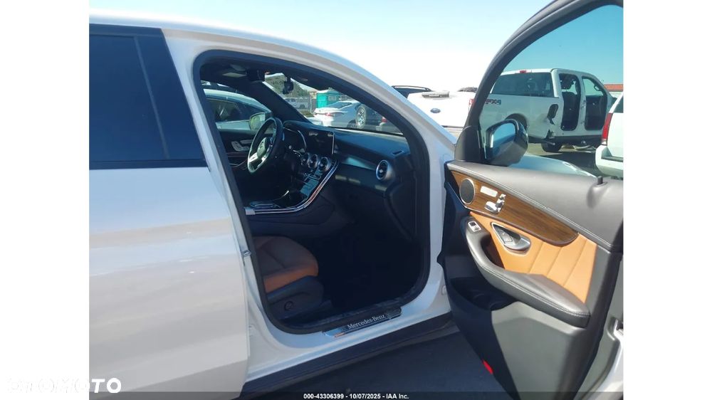 Mercedes-Benz GLC - 11