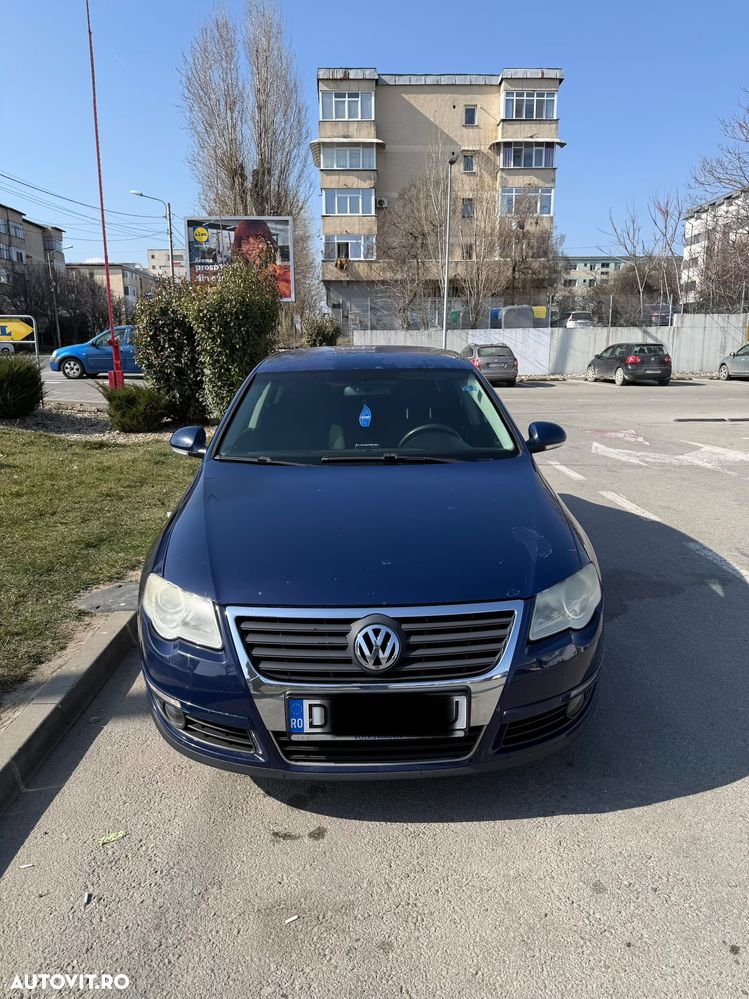 Volkswagen Passat - 1