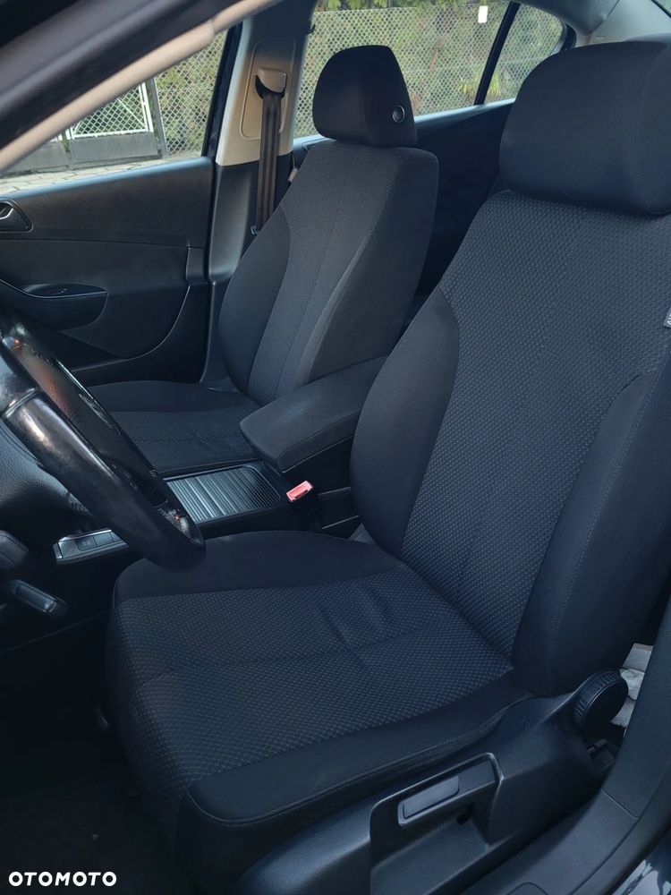 Volkswagen Passat 1.9 TDI Comfortline - 16