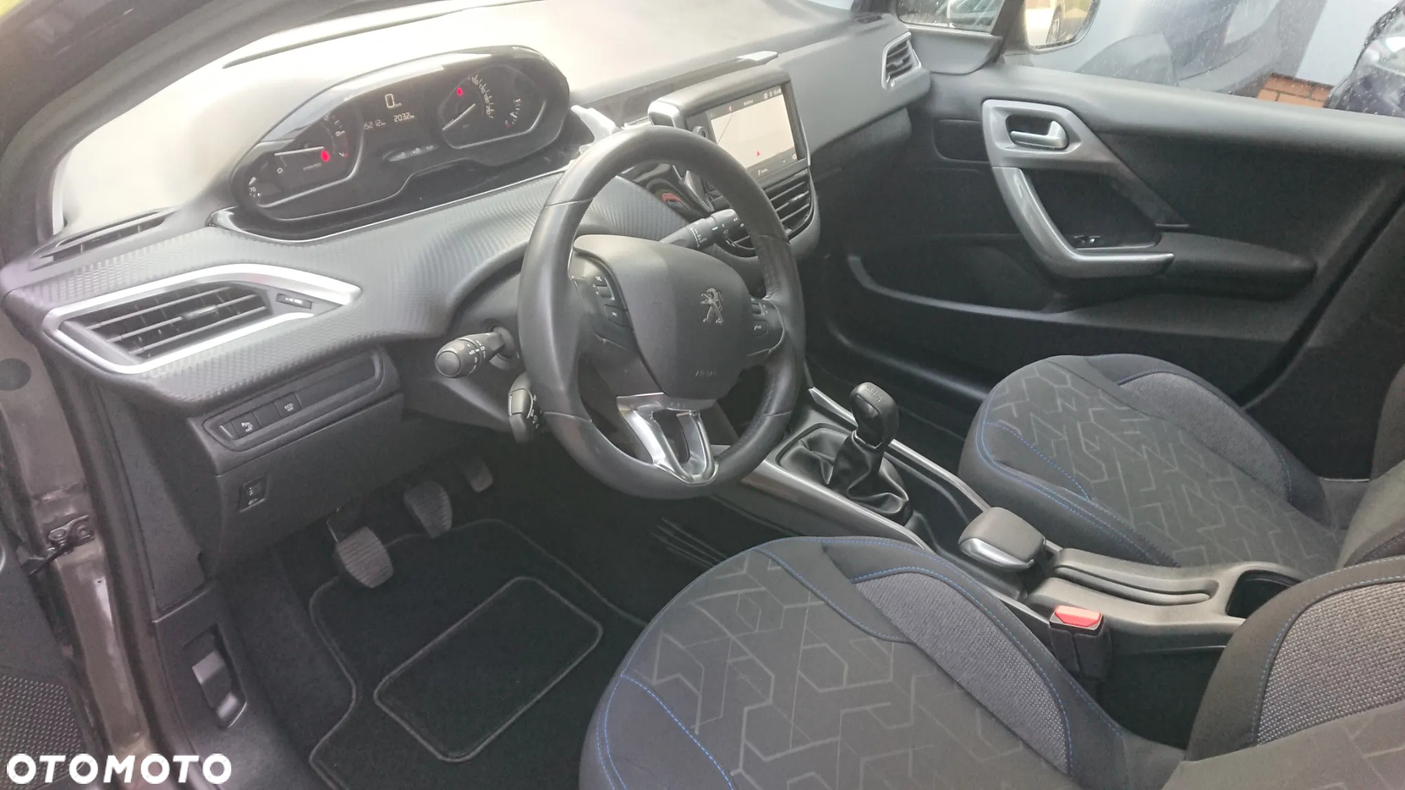Peugeot 2008 - 32