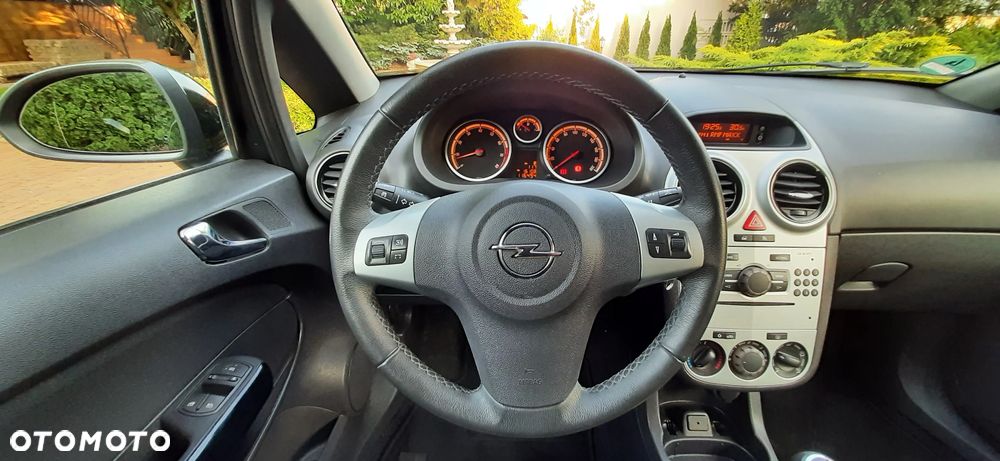 Opel Corsa - 25