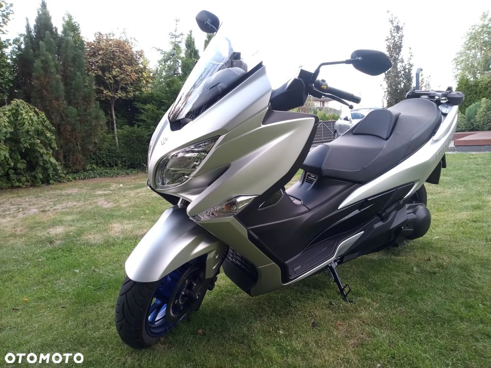 Suzuki Burgman - 9