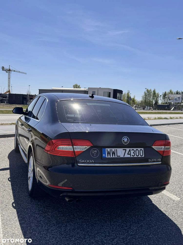 Skoda Superb 2.0 TDI Ambition DSG - 6