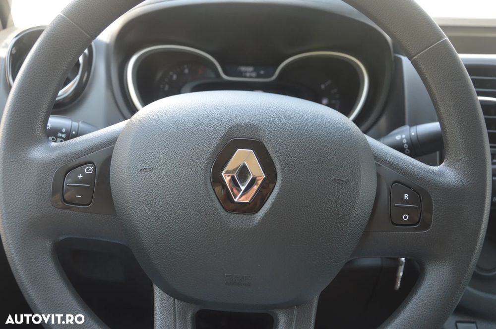 Renault Trafic - 31