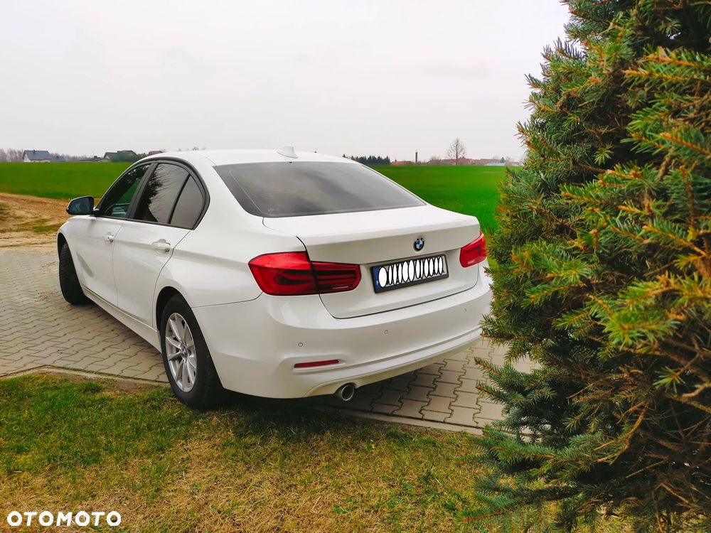 BMW Seria 3 318i Advantage - 11