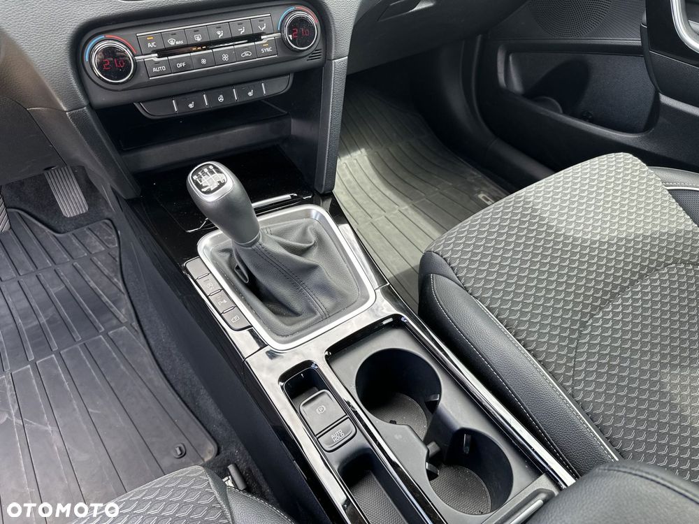 Kia Ceed - 15