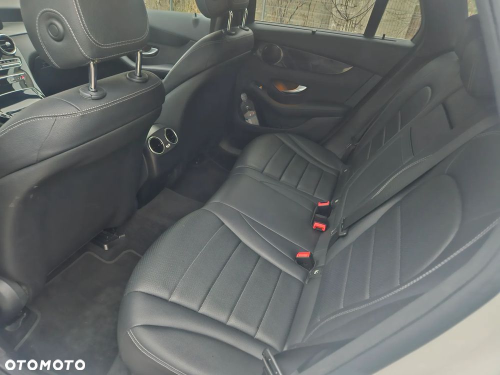 Mercedes-Benz GLC 220 d 4Matic 9G-TRONIC - 17