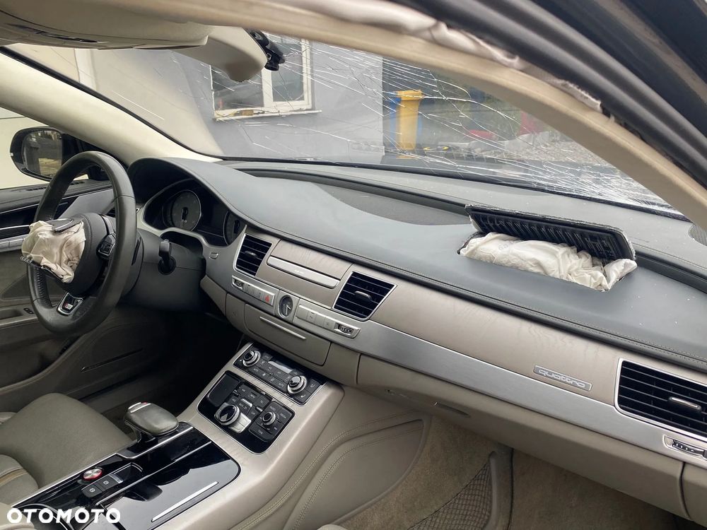 Audi S8 Plus - 15