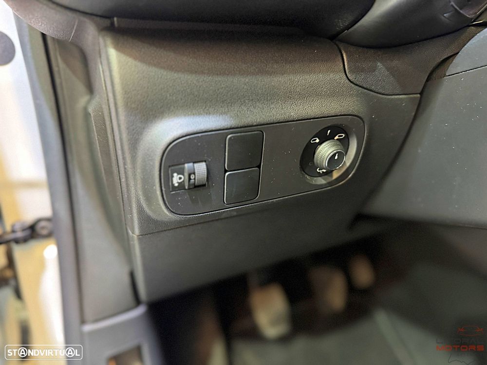 Citroën C3 1.2 PureTech Plus - 19