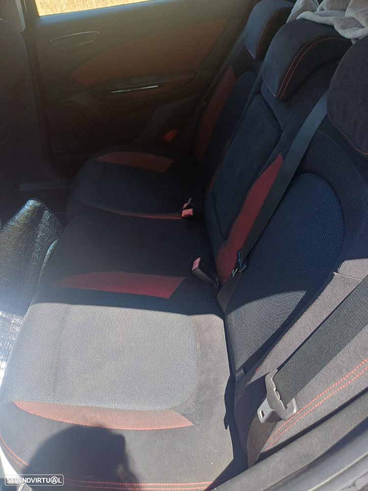 Fiat Bravo 1.9 M-Jet Sport - 10