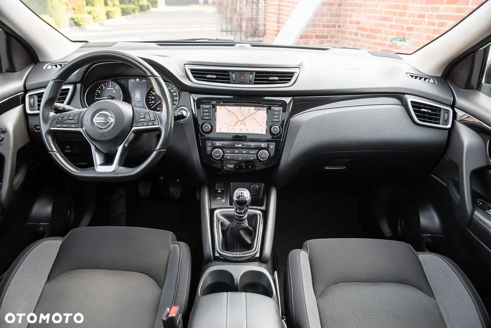 Nissan Qashqai 1.3 DIG-T N-WAY - 28