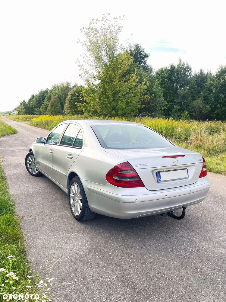 Mercedes-Benz Klasa E 220 CDI Automatik Classic - 4