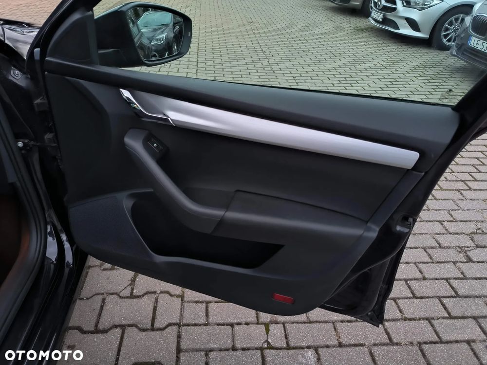 Skoda Octavia 1.6 TDI DSG Premium Edition - 11