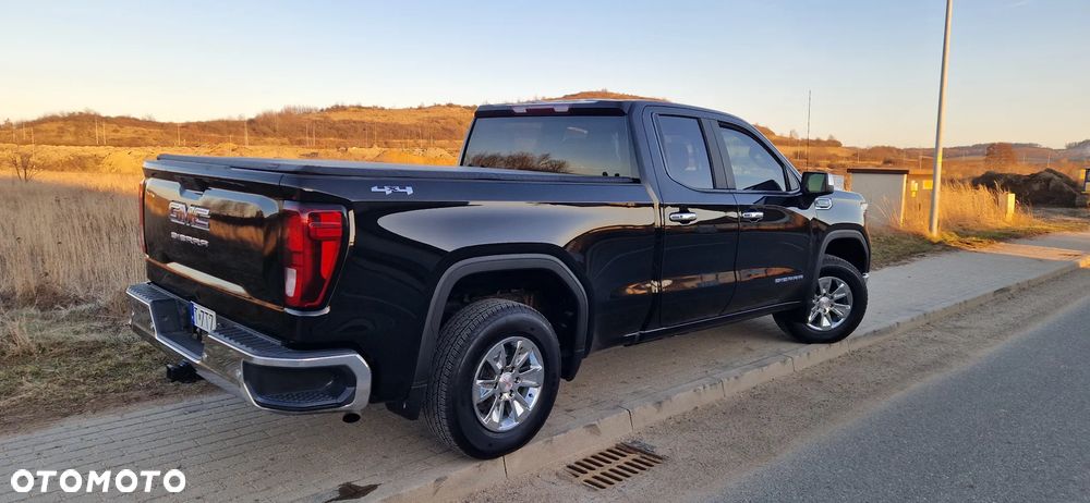 GMC Sierra - 4