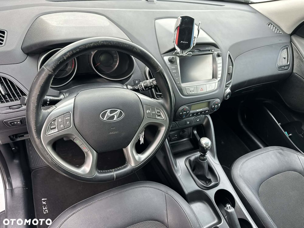 Hyundai ix35 1.7 CRDi 2WD blue Trend - 16