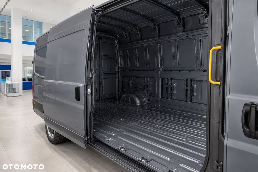 Volkswagen Crafter Furgon - 12