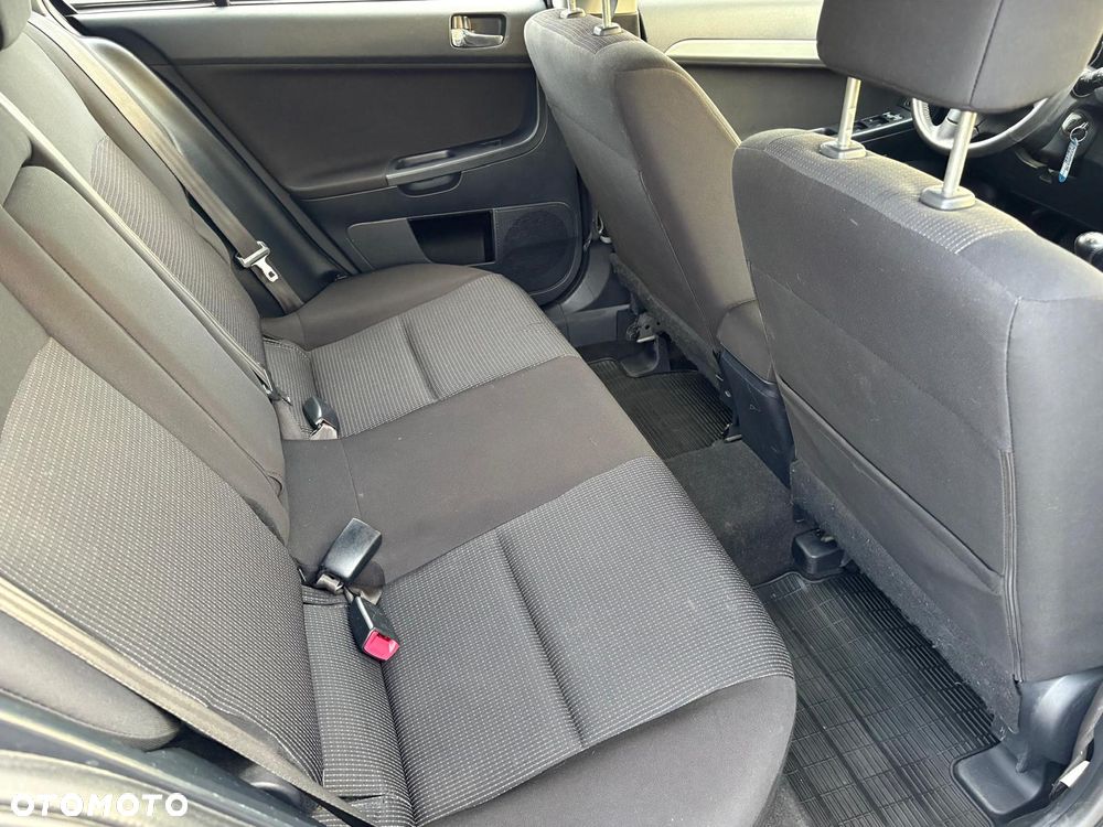 Mitsubishi Lancer 1.6 Invite - 22