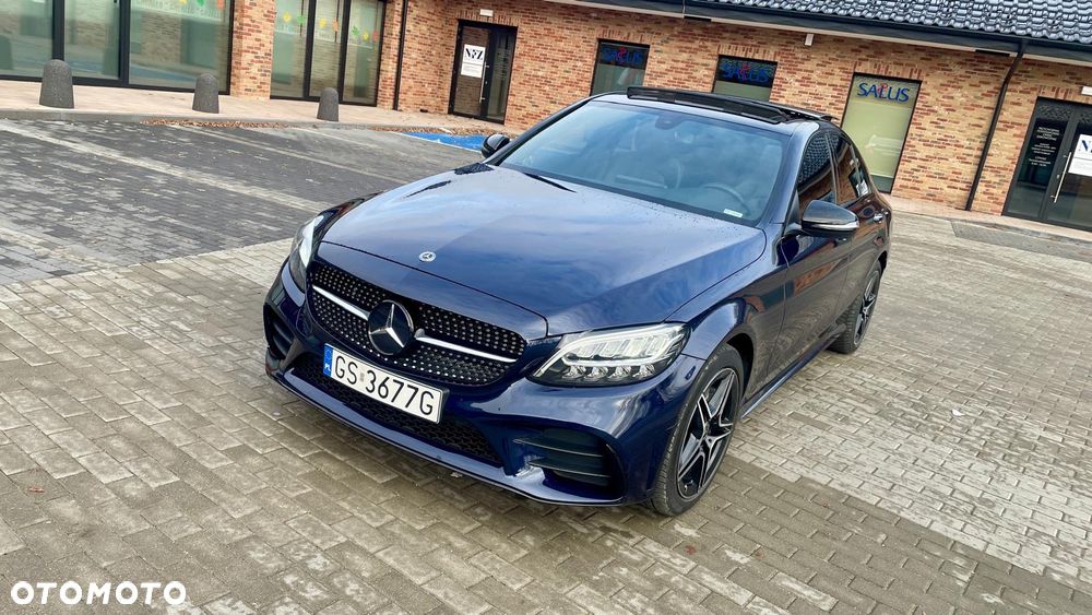 Mercedes-Benz Klasa C 300 4Matic 9G-TRONIC AMG Line - 1