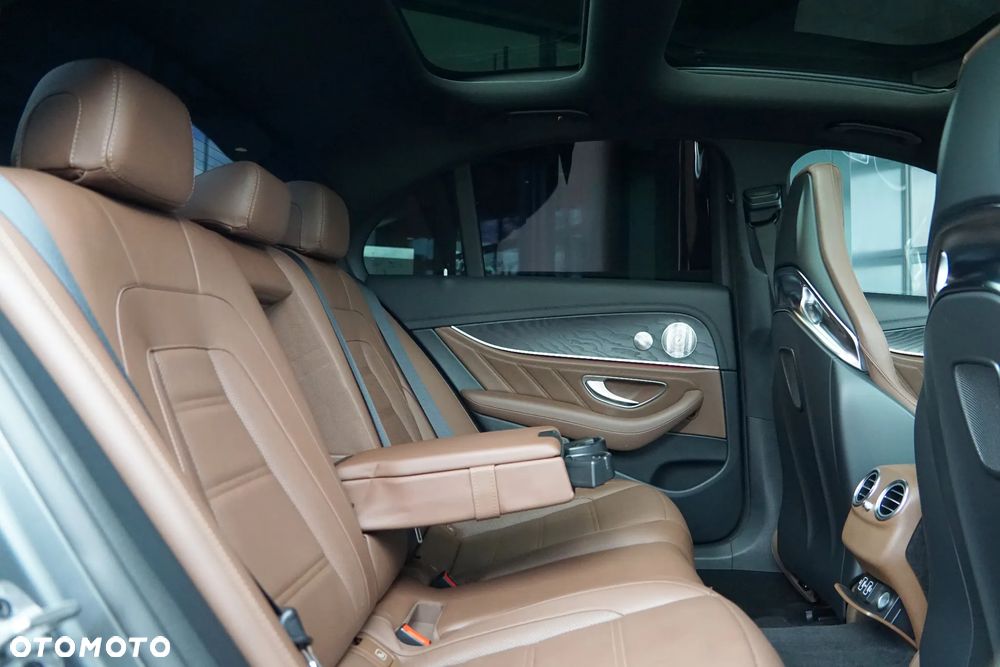 Mercedes-Benz Klasa E AMG 53 4-Matic+ - 27