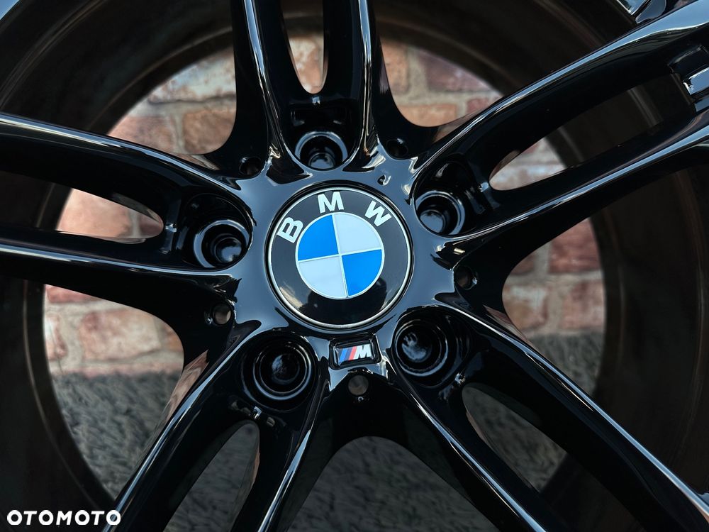 Oryginalne czarne felgi 18 BMW 5x120 M pakiet styling 613 F10 Z3 Z4 E46 X1 X3 E83 E90 F30 F32 F34 GT F01 F12 F20 E87 E60 xDrive 8j ET30 9j ET44 Performance - 8