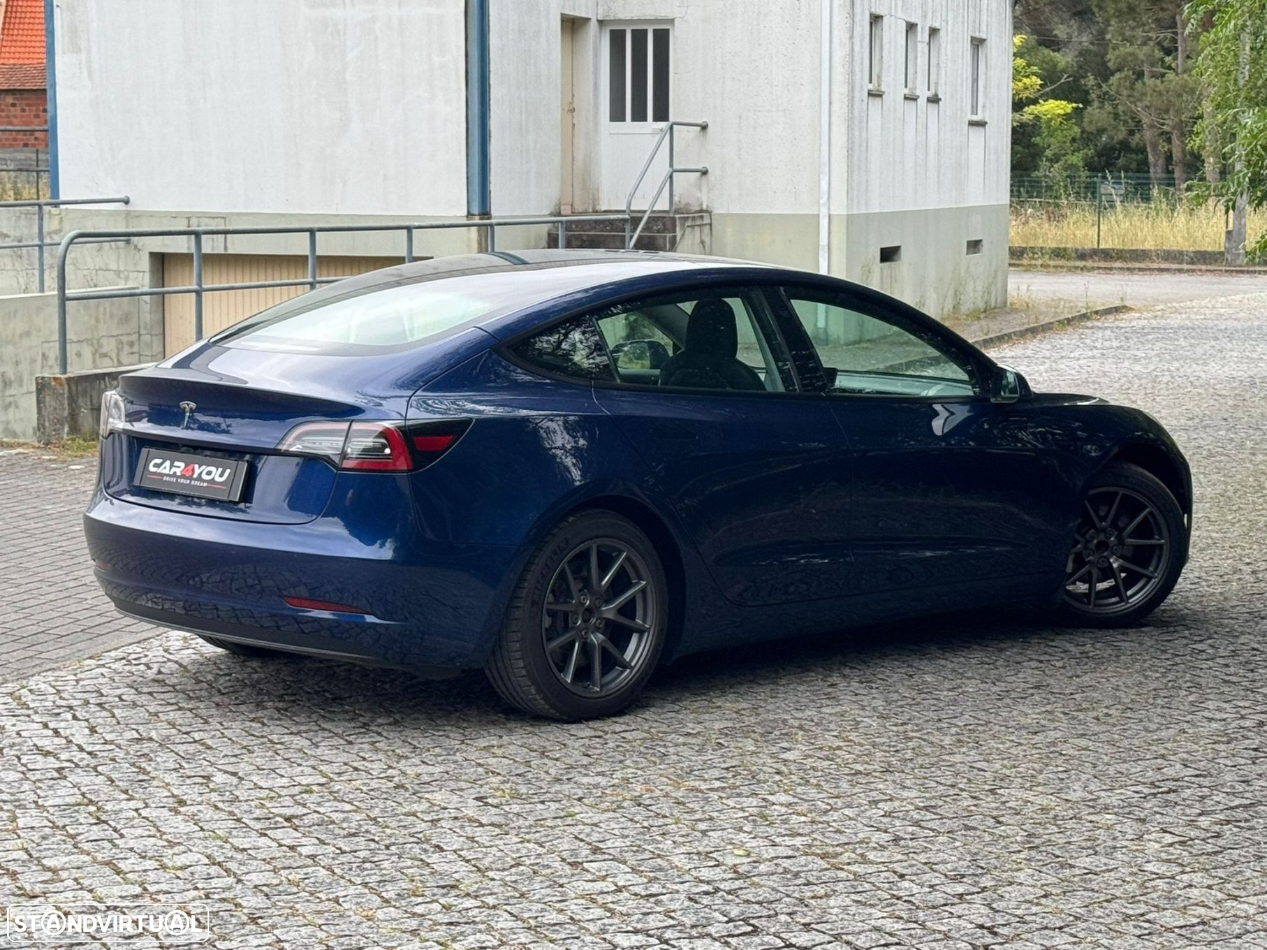Tesla Model 3 Standard Range Plus RWD - 11